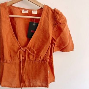 NWTS Levis Puff Sleeve Top in Burnt Orange
